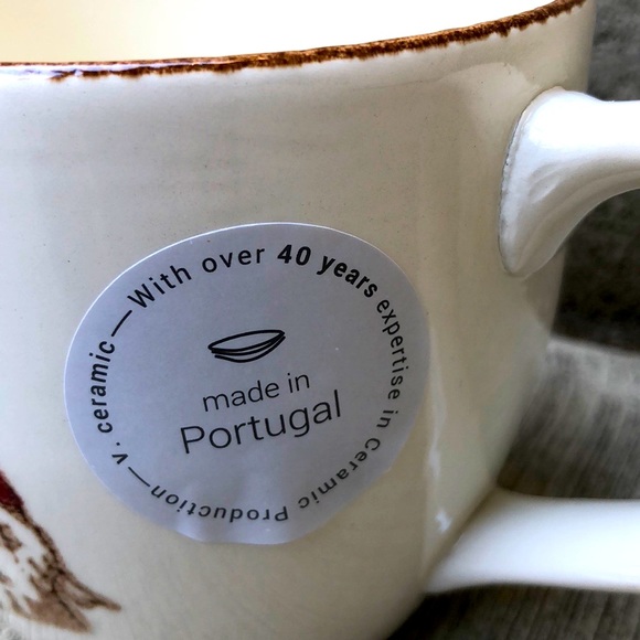 Portugal Winter GNOME Mug - Picture 3 of 4